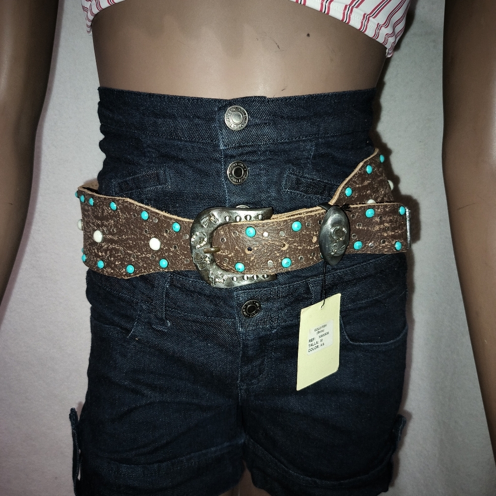 APARTMENT DISTRESSED STATEMENT LEATHER BELT.  TURQUOISE and WESTERN DETAIL SZ 30